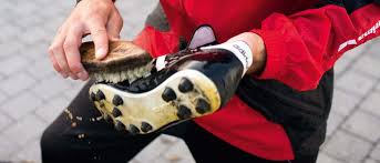 Alle fußballschuhe im outlet sind gegenüber der unverbindlichen preisempfehlung stark reduziert. Fussballschuhe Tipps Und Tricks Adidas Nike Puma
