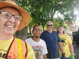 I'm trippin I thought they had Freddy picking up trash. 😂