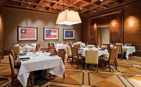 Bob S Steakhouse Inside The Omni Hotel The Menu Formula Is Simple Incredible Meat Gigantic Shrim Nashville Restaurants Dallas Hotels Downtown Dallas Hotels