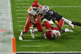The kansas city chiefs are the. Mahomes Hits Kelce In Last Minute Chiefs Edge Raiders 35 31