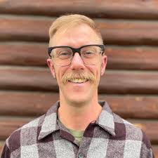 Tom Hallberg's Instagram, Twitter & Facebook