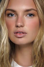 No Makeup Makeup Moderngracekelly Romeestrijd Haircuts And Hairstyles Natural Makeup Looks Makeup Looks New Makeup Trends