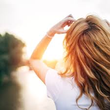 I am going to uni soon and my flat mates are going to hate me if you should never comb it in the shower as wet hair is much weaker and is more likely to break. Greasy Hair Here S Why You Shouldn T Blame Your Natural Shampoo Organic Authority