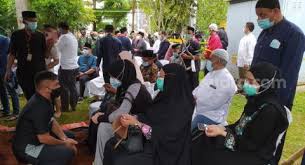 Adik, sahabat, keluarga, sekaligus guru dan tempat. 8oeiqesk3xdipm