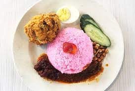 Nasi lemak adalah salah satu makanan rasmi rakyat malaysia, tidak kira pada waktu pagi, petang mahupun waktu malam. Resepi Nasi Lemak Hijau