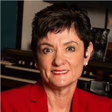 Judy Hood's Instagram, Twitter & Facebook