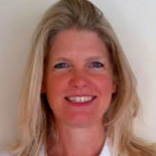 Melanie Betts's Instagram, Twitter & Facebook