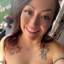 When I say, I want to have a couples photo shoot… This, THIS is what I mean  😱 Credit: Chromalusion Photography & Films