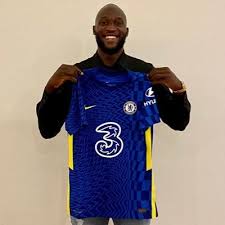 Romelu menama lukaku bolingoli is a belgian professional footballer who plays as a striker for premier league club chelsea and the belgium n. R Lukaku Bolingoli9 Romelulukaku9 Twitter