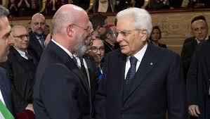 Si va verso lo slittamento del coprifuoco, molto probabilmente alle 24, a partire dal 24 maggio. Nuovo Dpcm Verso Coprifuoco Alle 21 La Repubblica