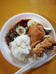 Hidangan ini paling femes terutama majlis rumah terbuka. Nasi Lemak Cili Bilis Popular Di Pulau Pinang Saji My