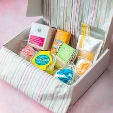 Whether you're in need of 18th birthday gift ideas for her or 25th birthday gift ideas, you can rest assured your gift will be on her list of favorites. Birthday Gifts For Female Friends Prezzybox Com