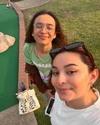 Jessenia Torres's Instagram, Twitter & Facebook