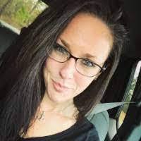 Donna Hodurski's Instagram, Twitter & Facebook