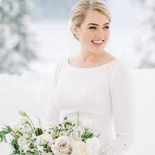 Our experience and client satisfaction record will assure your event will be a success. 14 Gorgeous Winter Wedding Bouquets