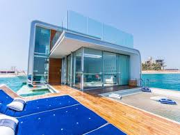 Les Villas Floating Seahorse Du Reve A La Realite Maisonapart Maison Flottante Maison Villa