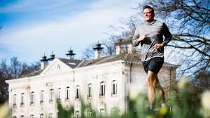 Finally ( action d' angélique migeot avec gilles de coster ) ©juillet 2011 action de 25 minutes format: Gilles De Coster Ik Liep Al Tot In Madrid