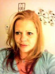 Holly Dees (@DeesHolly)