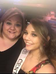 Wishing a very happy birthday to my aunt Jen I love you so much!! God has  truly blessed me with you so grateful! Forever, my fashion expert! I looked  up to you