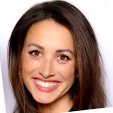 Lisa Roling's Instagram, Twitter & Facebook