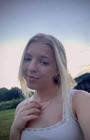 Becky Huss's Instagram, Twitter & Facebook