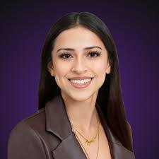 Alejandra Jaimes's Instagram, Twitter & Facebook