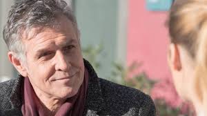 Demain nous appartient : "Les gens vont commencer à se poser des questions  sur Renaud" selon Pierre Deny