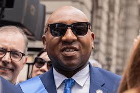 1+ Hundred Donovan Richards Royalty-Free Images, Stock Photos & Pictures