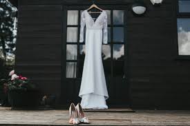 I have a soft spot for shabby chic wedding. Festival Themed Shabby Chic Wedding With Hay Bales Kate Ben