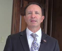 Here are some tips to help prevent package theft by 'porch pirates'