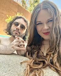 Fin de semana con mi amor @felipeeduardoaraya ❤️ Te amo muchísimo ❤️  🤽🏻‍♀️❤️🍷🍷 #amor #love #boyfriend #loveyou #sweet #cool #cute #beautiful  #beauty #likeforlike #awesome #girl #pretty #instalike #nice #instalove  #selfie #nature #fyp #