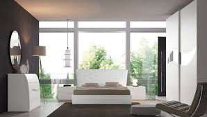 Le camere da letto moderne sono composte dal mobilio che risulta fondamentale per poter creare lo stile che più si conforma con i gusti che si per rendere le vostre camere da letto moderne originali si possono utilizzare tende e tappeti che arricchiscano l'arredamento, valorizzandone i particolari. Camere Da Letto Bianche Camere Matrimoniali