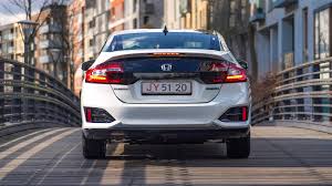 These prices reflect the current national average retail price for 2017 honda clarity fuel cell trims at different mileages. Honda Clarity Fuel Cell 2017 Review Car Magazine