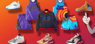 Nós estamos no facebook e você também pode nos achar no instagram, e twitter, curta as páginas e fique por dentro do universo reverso. Nike E Converse Estreiam Colecoes De Space Jam Um Novo Legado Licensingcon Marcas E Personagens