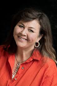 Book Review: Retreat to the Spanish Sun by Jo Thomas