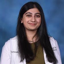 Sarah Burney's Instagram, Twitter & Facebook