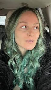 thank you @alloyhairstudio for always transforming me into a beautiful  mermaid 🧜🏼‍♀️ 🙏❤️✨ thank you @emilyhelenhair ⭐️