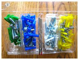 Small plastic wall anchors are suitable for items under 10 lbs., while the largest anchors can hold up to 30 lbs. How To Hang Something Heavy When There Is No Stud In The Wall 2 Bees In A Pod