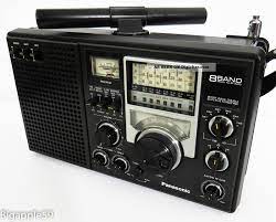 Panasonic Rf 2200 Am Dx Hound Shortwave Fm Radio Receiver Fm Radio Receiver Radio Transistor Radio