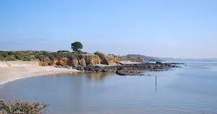 Pointe De Pen Lan Son Bistrot Du Port A Billiers Carnets D Une Bretonne Portes Balade Bord De Mer