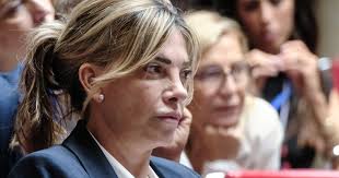 "Salvate il soldato Bartolozzi", la difesa di Nordio, Tajani. Torna l'idea  di apporre il segreto di stato (balneare)