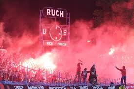 Arka gdynia, odra opole, zawisza bydgoszcz kosy: Z Kim Ruch Chorzow Ma Zgody A Z Kim Kosy Kibice Ruchu I Gornika Mieli Kiedys Sztame Skad Przyjazn Niebieskich Z Widzewem Gol24