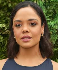 Here are 32 celebrities and their natural hair color. Celebrities With Natural Hair Color Texture Pictures