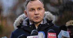 Pijnlijk: op avond raketinslag krijgen Russische grappenmakers Poolse  president aan de lijn