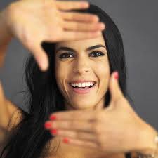 Arte-joven-en-las-calles-2025-la-orotava  https://danielhubscher.com/wp-content/uploads/2021/07/foto-castin-en-estudio-2-daniel-hubscher.jpg