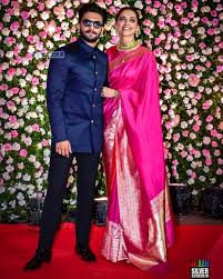 Wowza Deepikapadukone With Her Husband Ranveersingh At The Kapilsharma S Recep Wedding Dresses Men Indian Indian Reception Outfit Indian Sari Dress