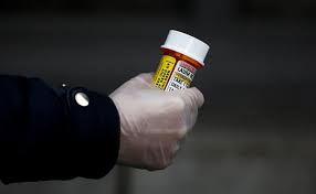 Pesakit #covid19 yang telah dirawat selama 10 hari tidak perlu lagi melalui ujian saringan kedua sebelum discaj kerana selepas tempoh itu kadar kebolehjangkitan makin berkurang. Coronavirus Update Malaysia Minister Says India Cleared Drug Sale In Covid 19 Fight Report