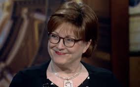 Ann Selzer, woman behind doomed Iowa poll, retires. Now Trump demands  criminal investigation