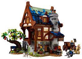 With over 1000 pieces, this castle is one 32x32 baseplate large and 3 stories tall. Lego Ideas Reveals Medieval Set Starring The Unsung Hero Of The Middle Ages The Honourable Blacksmith About Us Lego Com Dk