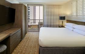 Hampton inn & suites oahu/kapolei, in kapolei. Waikiki All Suite Hotel Embassy Suites Waikiki Beach Walk